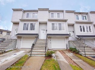140 Dinsmore St APT B, Staten Island, NY 10314