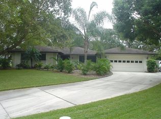 2520 Wilkinson Cir, Sarasota, FL 34231