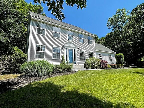 2nd image of 6 Birch Meadow Ln