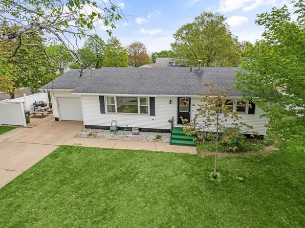 901 S 19th St, Escanaba, MI 49829