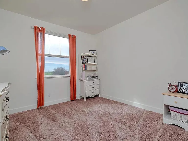 2454 Muller Pl — Photo 8