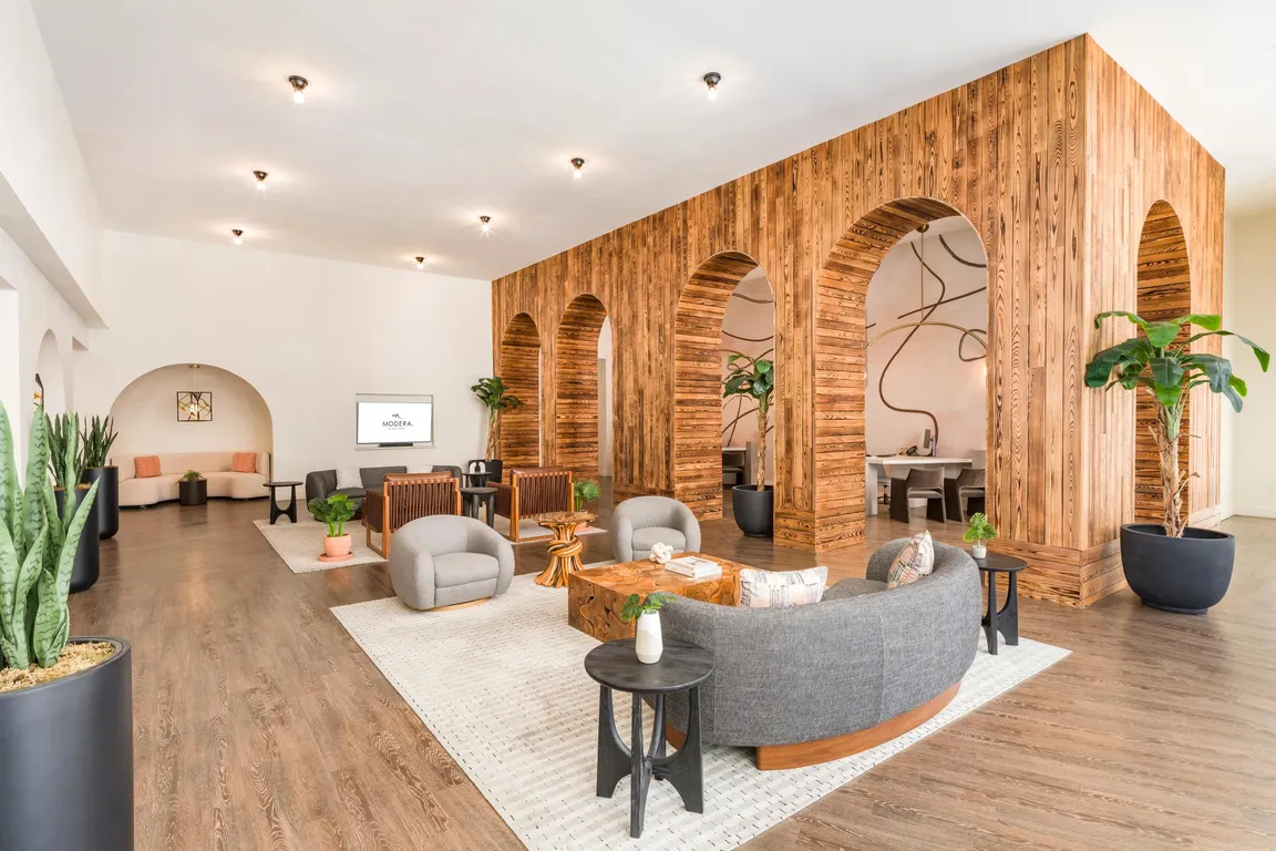 Discover artful living at Modera St. Petersburg with top-tier amenities and endless possibilities.