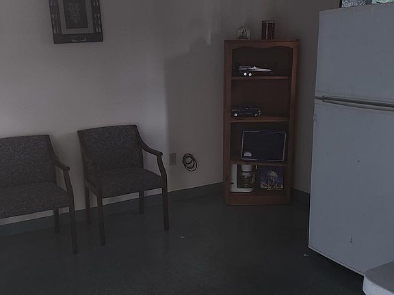 5th image of 723 Wesley Ave #1
