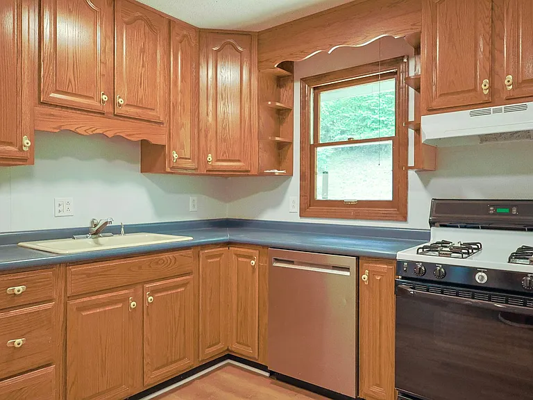 205 Tamassee Dr — Photo 65