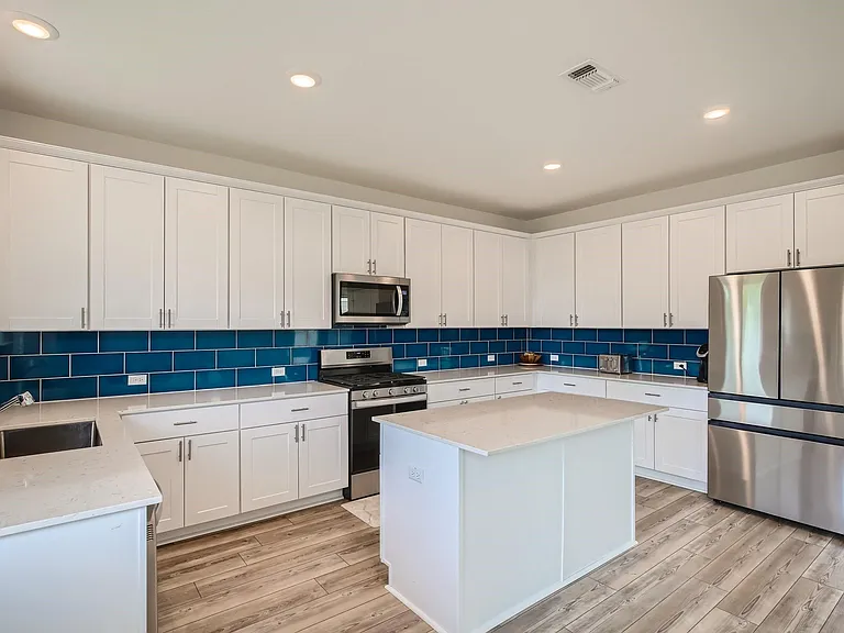 5301 Hallowell Ct — Photo 10