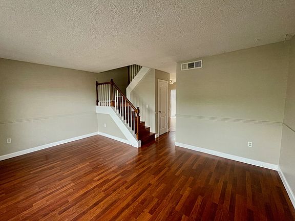 3rd image of 6083 S Village Cir