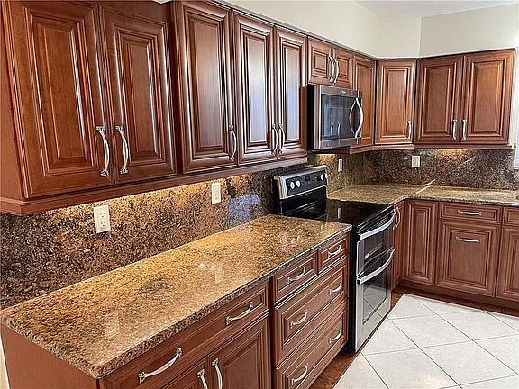 4th image of 2333 Indian River Blvd APT 503