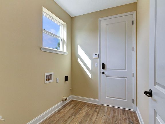 4th image of 211 Dolcetto Dr