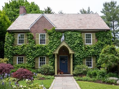 73 Francis Ave, Cambridge, MA, 02138