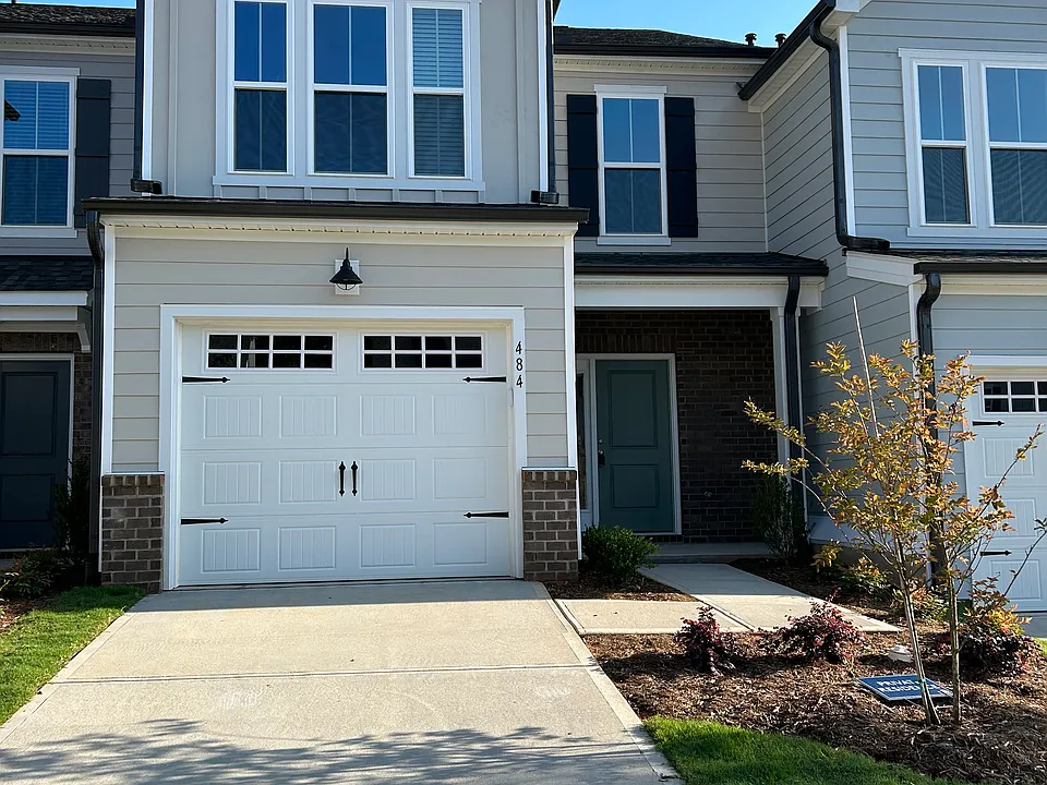 484 Glen Clova Dr
