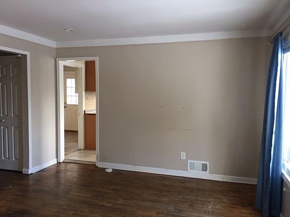 5th image of 23304 Vance Ave