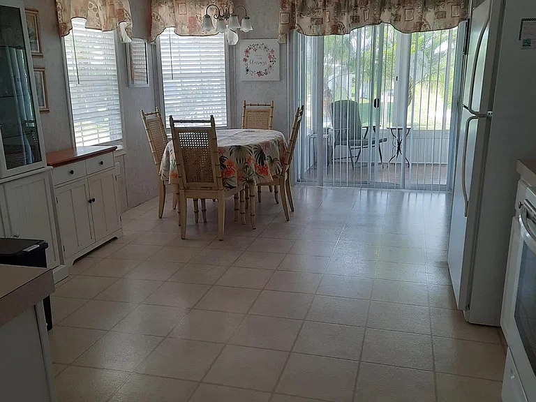 2100 Kings Hwy #426 — Photo 8