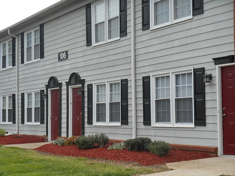 Clemmons Trace Village Apartments — Photo 6