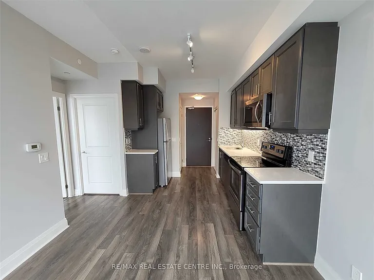 17 Zorra St #1202 — Photo 9