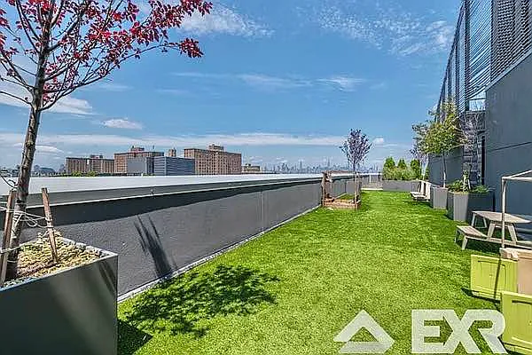 Rented by The KCI Group | media 30