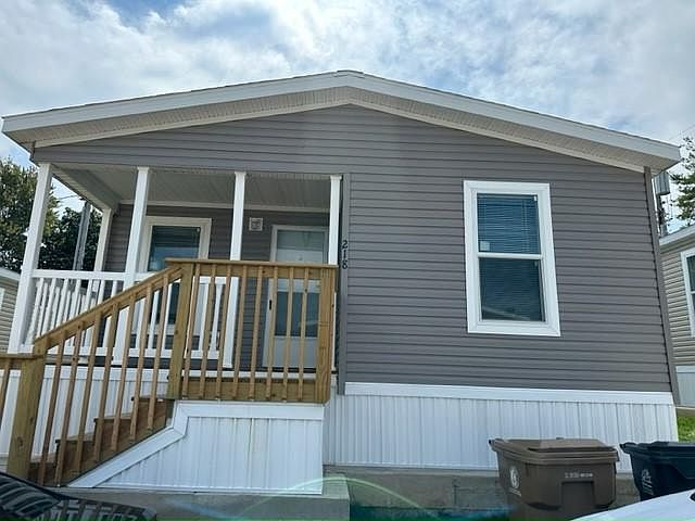 1st image of 218 Cardinal Ln #218