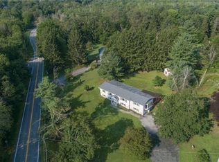 349 Overlook Rd, Pleasant Valley, NY 12569