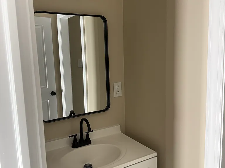 110 Railroad Ave #8 — Photo 5