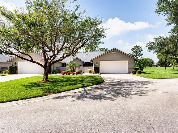 4th image of 819 Willow Creek Ln