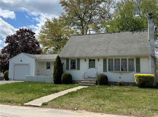 60 Coldbrook Dr, Cranston, RI 02920