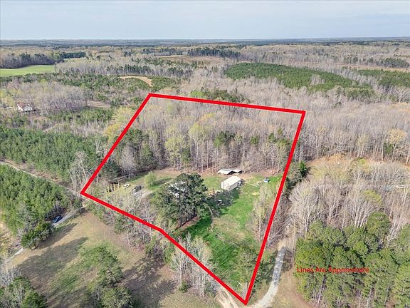 4th image of 249 Gilbert Ln