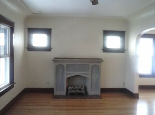 2141 S 65th St, West Allis, WI 53219