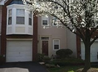 10 Jay Ct, Plainsboro, NJ 08536