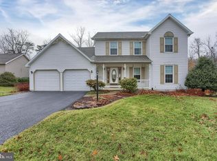 65 Gary Player Dr, Etters, PA 17319