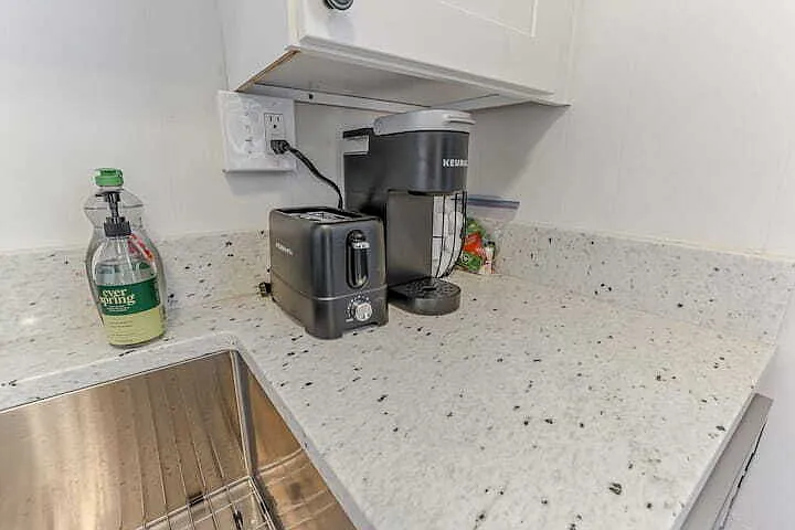 82 Price Ave #B — Photo 45