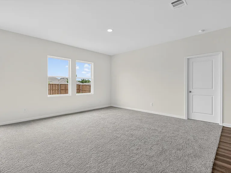 1301 Elliott Rd — Photo 4