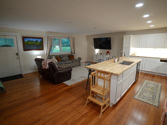 4th image of 2525 Pittman Rd