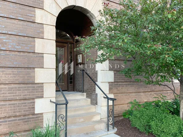 1113 S 10th St APT 6, Omaha, NE 68108