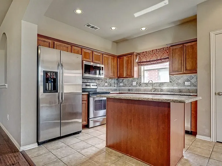 4561 Grassy Glen Dr — Photo 14