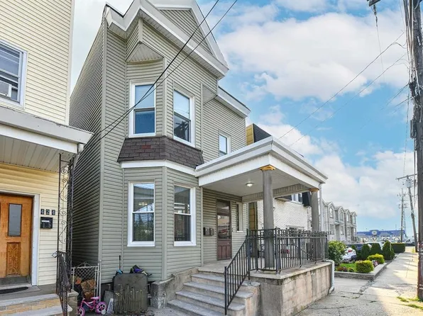 426 Hancock Pl, Fairview, NJ 07022