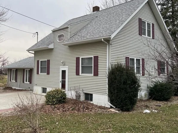 11425 130th St, Davenport, IA 52804