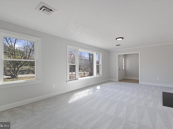4th image of 201 Wilderness Ln