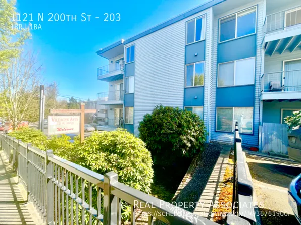 1121 N 200th St APT 203, Seattle, WA 98133
