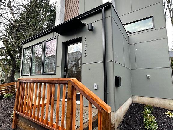 2nd image of 1427 22nd Ave #B