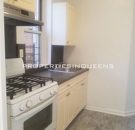 5th image of 7011 108th St APT 3I