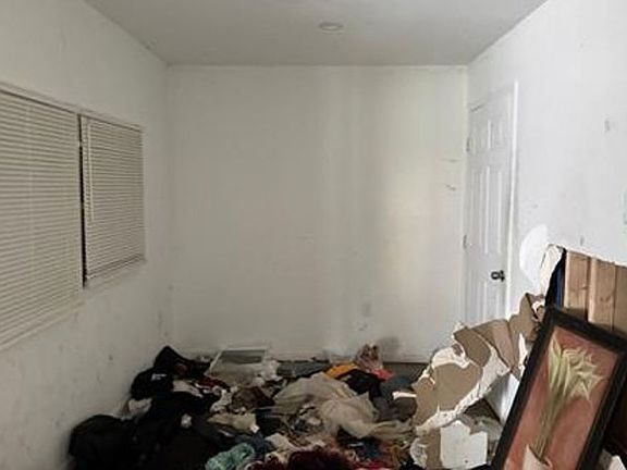 4th image of 9 Charleston Ave SE