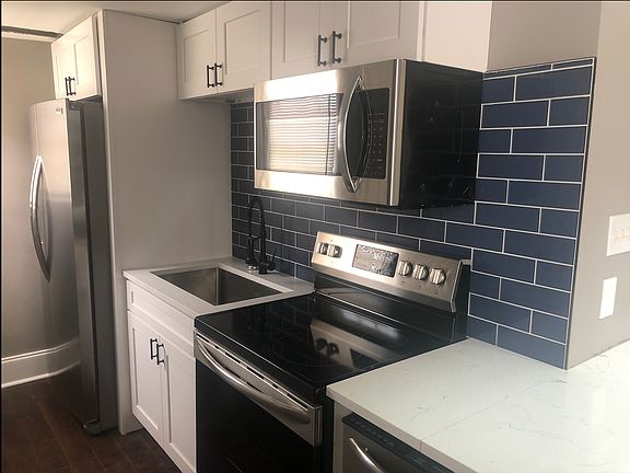 4th image of 933 Pine St