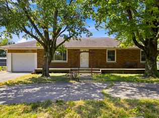 5628 Denois St, Columbus, IN 47201