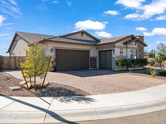 4th image of 2333 E CHAMA Drive