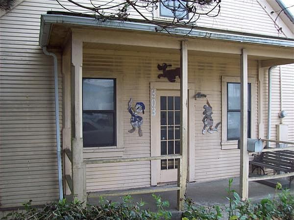 2nd image of 303 S McPherson St