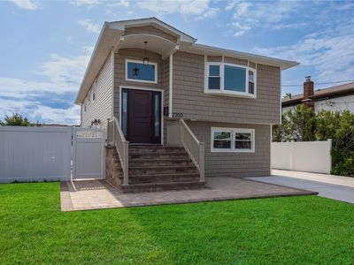 2300 Cedar Street, Seaford, NY, 11783