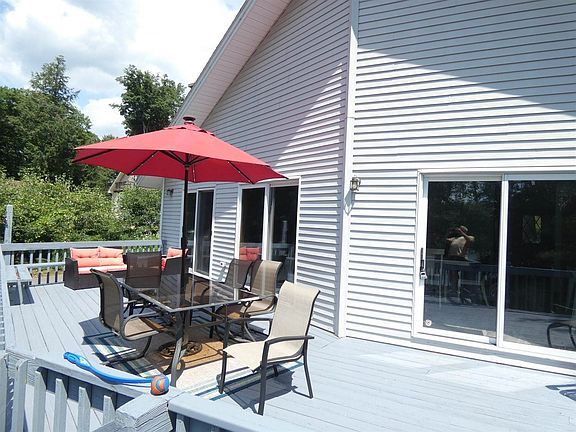 3rd image of 87 Maple Ridge Dr