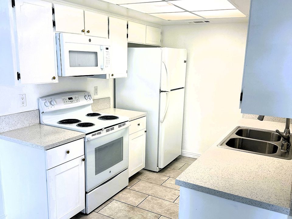 1st image of 1020 Willow Tree Dr #1-D