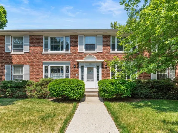 8130 West North AVENUE, Wauwatosa, WI 53213