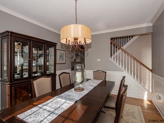 5th image of 42 Candlewood Dr