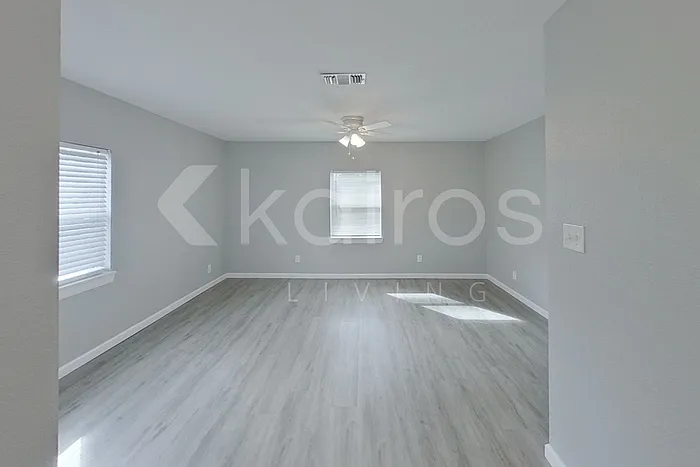 10405 Barada St — Photo 15